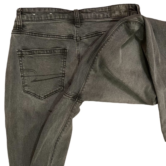 American Eagle Mom Jeans Size 4 Regular - Picture 9 of 12